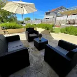 Cantinho D'aldeia - Jacuzzi Casa de Férias