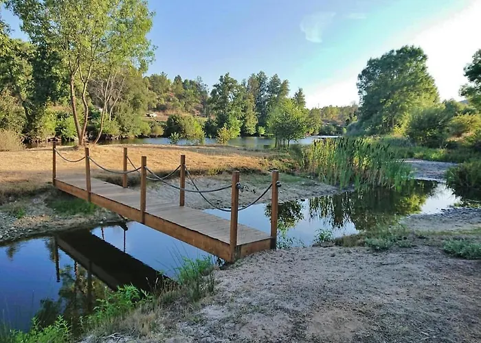 Cantinho D'aldeia - Jacuzzi Feriehus *