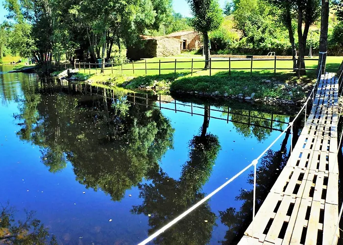 Cantinho D'aldeia - Jacuzzi Feriehus *